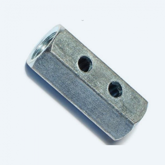 Coupling nut for threaded